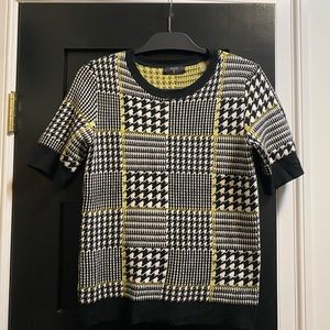 Tahari houndstooth shortsleeved sweater